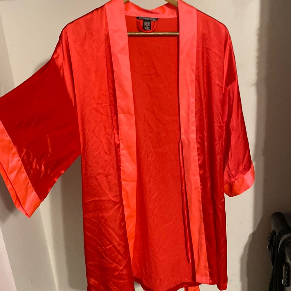 Neon/Coral Pink Lined, Red Satin VS Short Robe